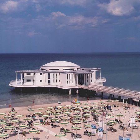 Hotel De La Ville Senigallia Bagian luar foto