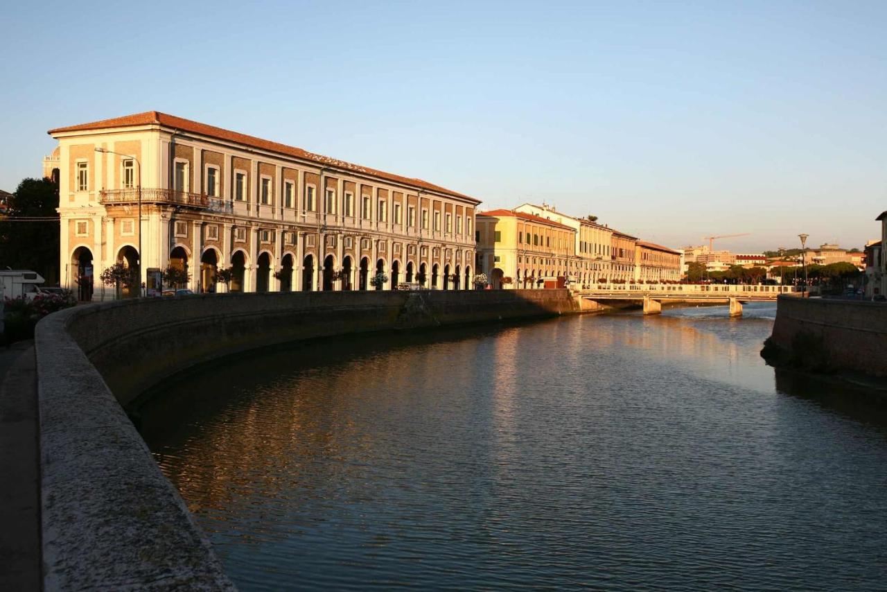 Hotel De La Ville Senigallia Bagian luar foto